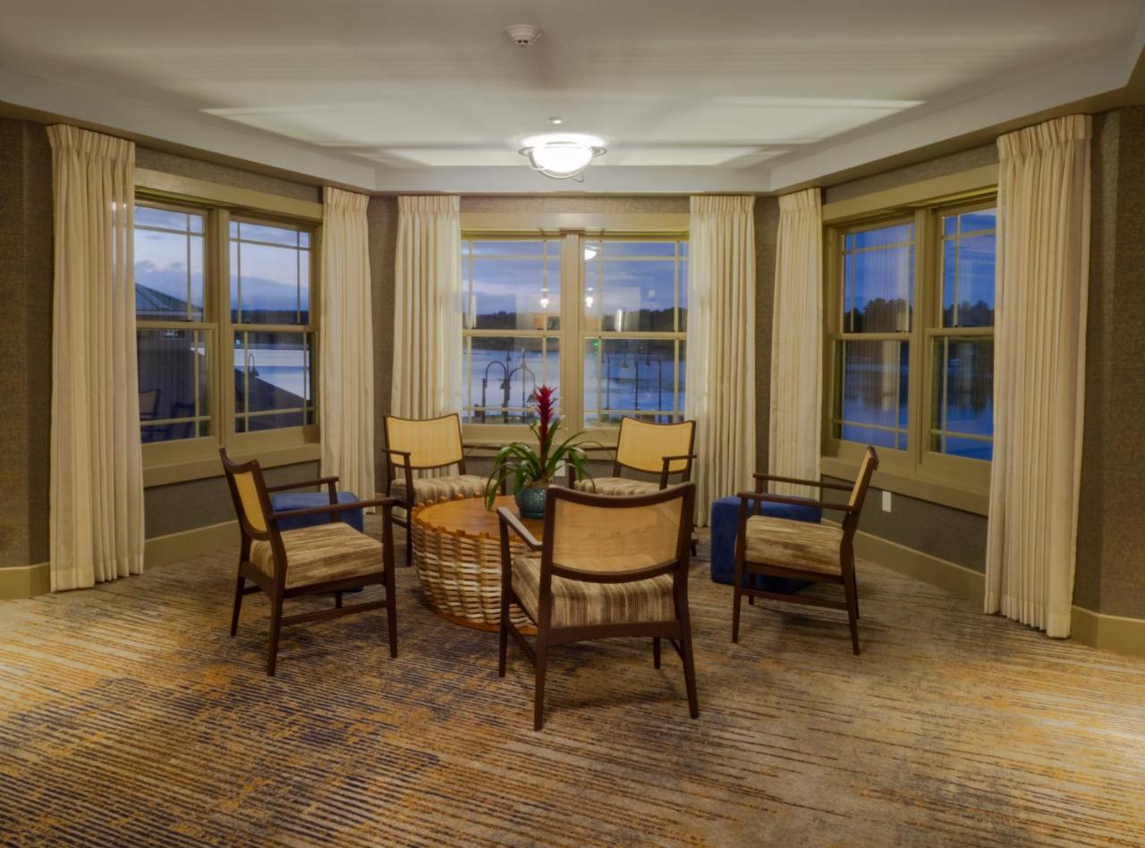 Chautauqua Harbor Hotel - Jamestown Celoron المظهر الخارجي الصورة